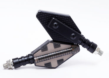 Set 2 lampi Semnalizare Moto, model CROSS, cu 2 functii, pozitie si semnalizare, tensiune 12V